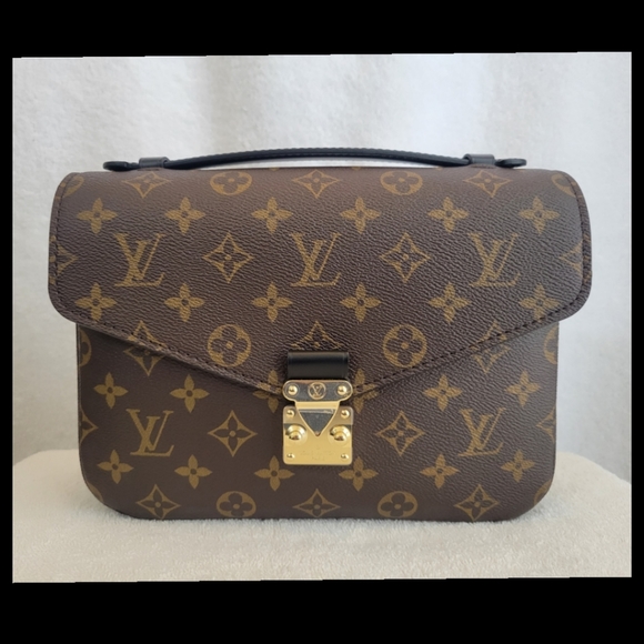 pochette metis world tour